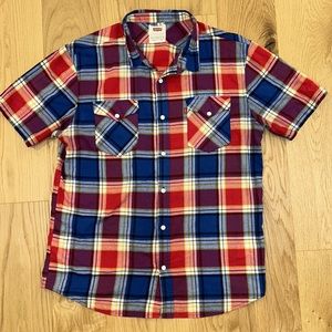 Men’s Levi’s Red and Blue Plaid Short Sleeve Button Down (size Large)